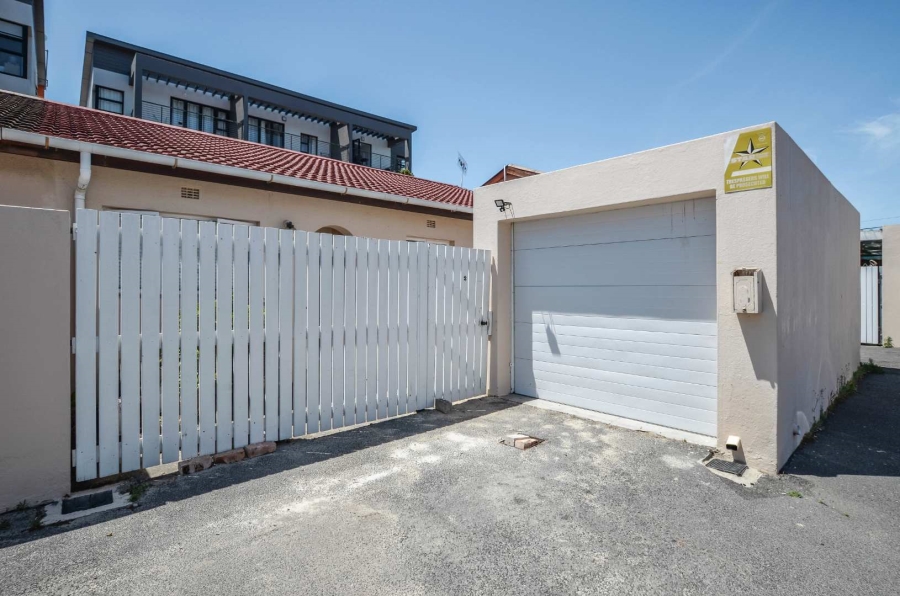 2 Bedroom Property for Sale in Table View Western Cape